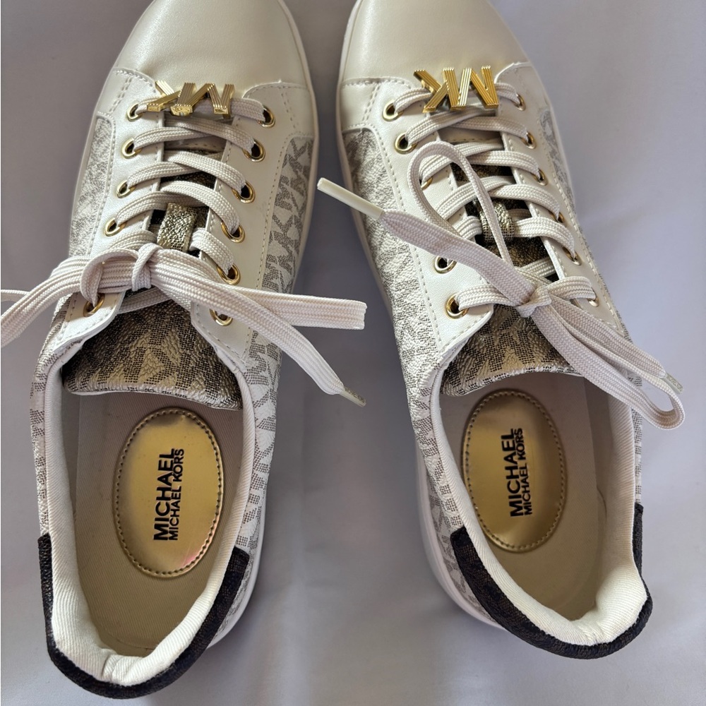 Michael Kors Poppy Lace Cream Sneaker - Picture 7 of 11